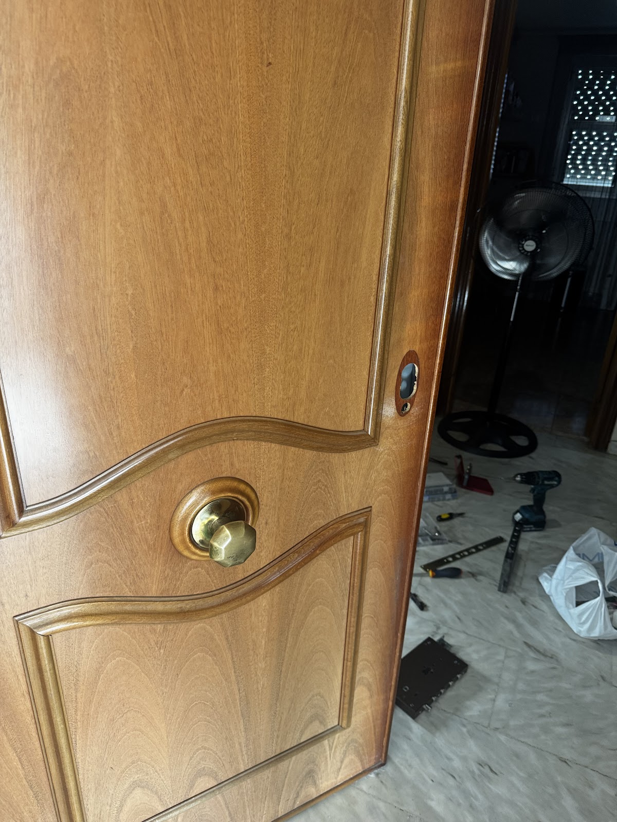 Cerrajero Sevilla. Cerrajería CR. Cerrajero Urgente. Aperturas Cajas Fuertes.