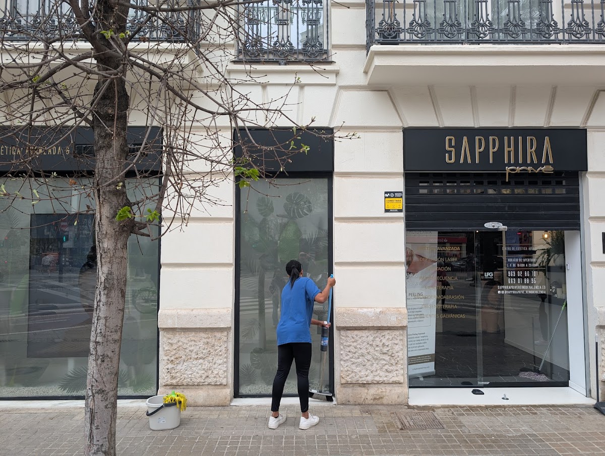 24/7 Group staff - Empresa Multiservicios Valencia · Empresa de desatascos