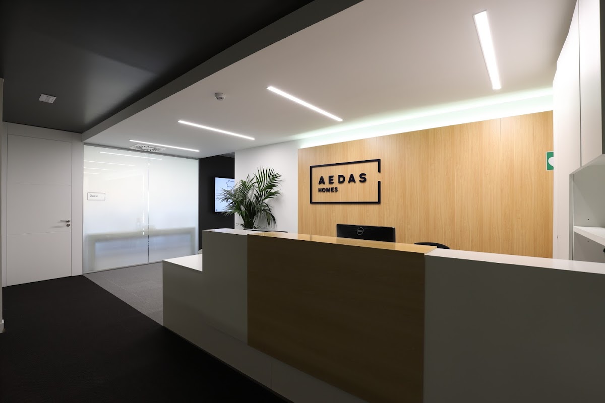 AEDAS Homes Madrid - Promociones Obra Nueva · Albañil