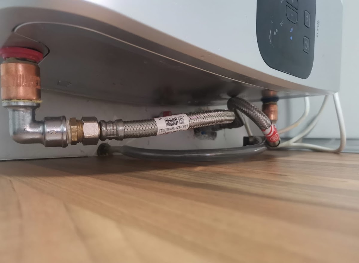 URGENCIAS FONTANERIA 24 HORAS DESATOROS INSTALACIONES HRC (OFICINA LA MALAGUETA) · Fontanero urgente en Málaga, Andalucía