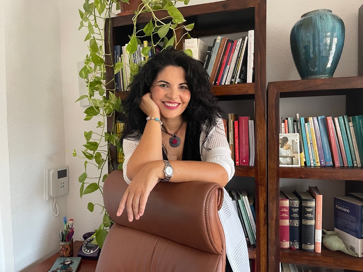 Psicóloga Zaragoza. Elisa Peinado - Psicólogo